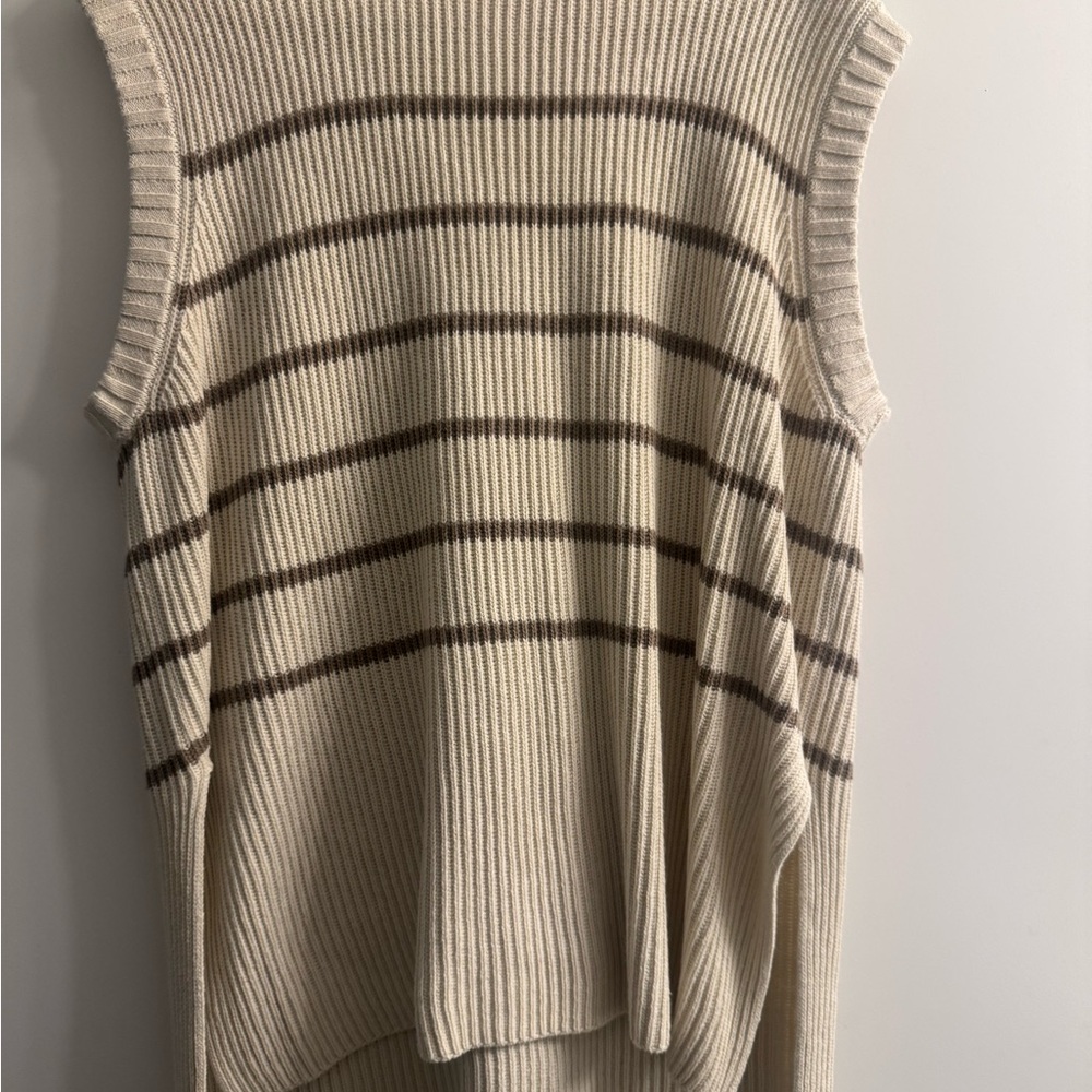 Splendid × @cellajaneblog Stripe
Tunic Sweater Vest
